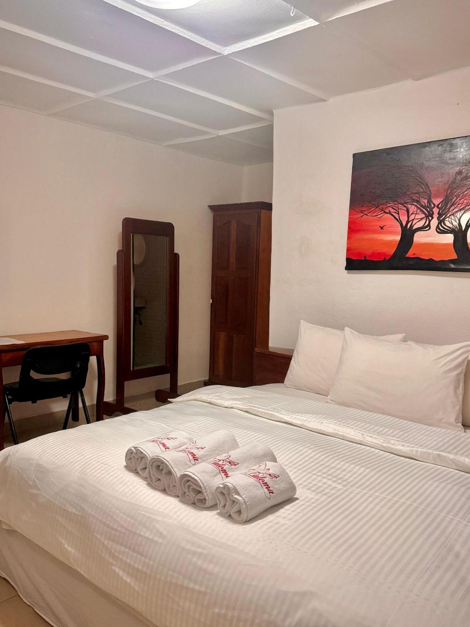 Paloma Guest House Kenema Экстерьер фото